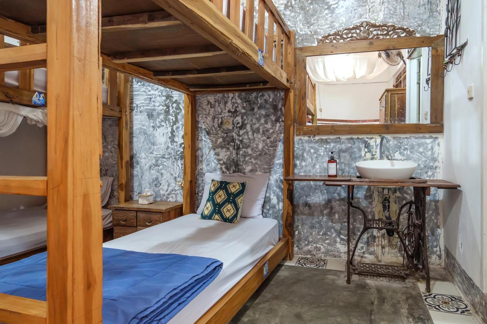 Twospaces Living At Wave And Chill House, Canggu Экстерьер фото