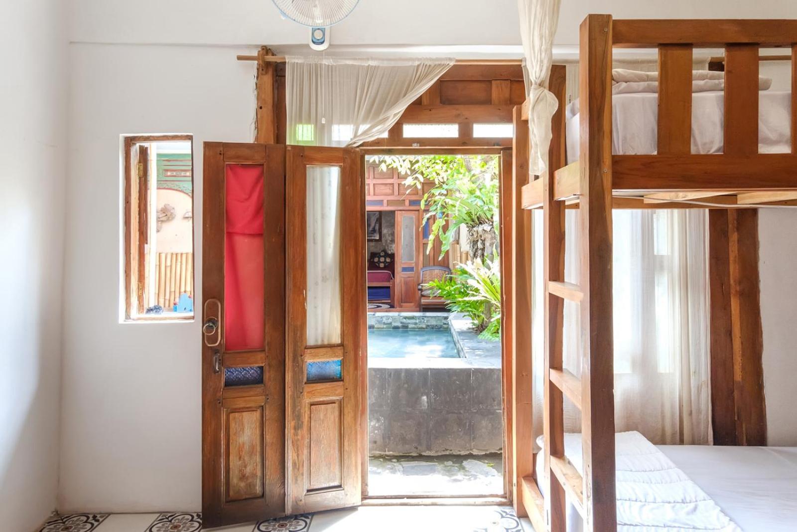 Twospaces Living At Wave And Chill House, Canggu Экстерьер фото